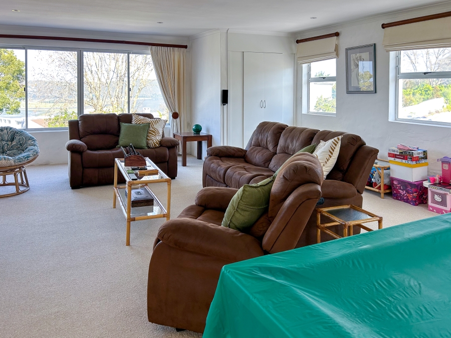 5 Bedroom Property for Sale in Heuwelkruin Western Cape